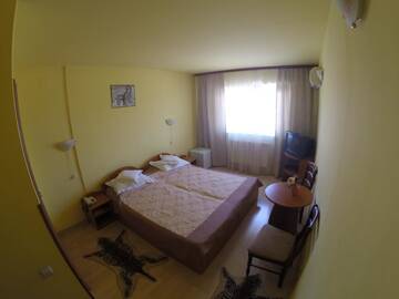 Фото номера Двухместный номер с 2 отдельными кроватями Отель Motel Alaska г. Дева 4