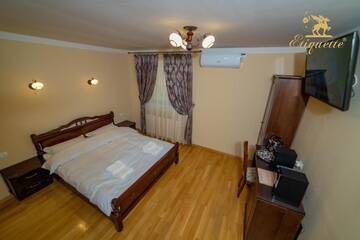 Фото номера Двухместный номер Делюкс с 1 кроватью Отель Villa Etiquette г. Дева 10