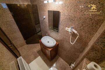 Фото номера Двухместный номер Делюкс с 1 кроватью Отель Villa Etiquette г. Дева 2