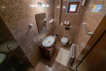 Фото номера Двухместный номер Делюкс с 1 кроватью Отель Villa Etiquette г. Дева 3