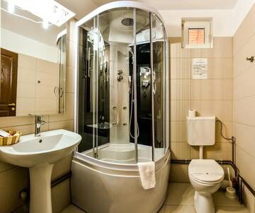 Фото номера Двухместный номер с 1 кроватью, вид на сад Гостевой дом Noblesse House г. Дева 9