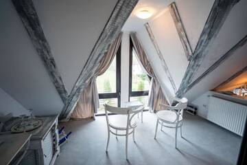 Фото номера Стандартный двухместный номер с 1 кроватью в мансарде Отель Conacul Archia г. Дева 53